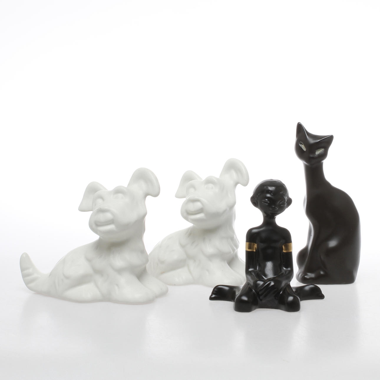 FIGURINER, 4 st, keramik, Märta Willborg, Dorothy Clough, Lillemor Mannerheim, Upsala Ekeby, Gefle. 1900-tal.