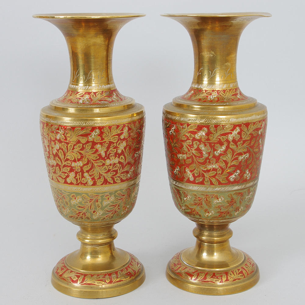 VASER, 1 par, orientaliska, mässing med emaljinläggningar.