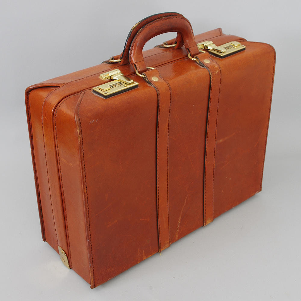 PORTFÖLJ, Presto, brunt skinn.