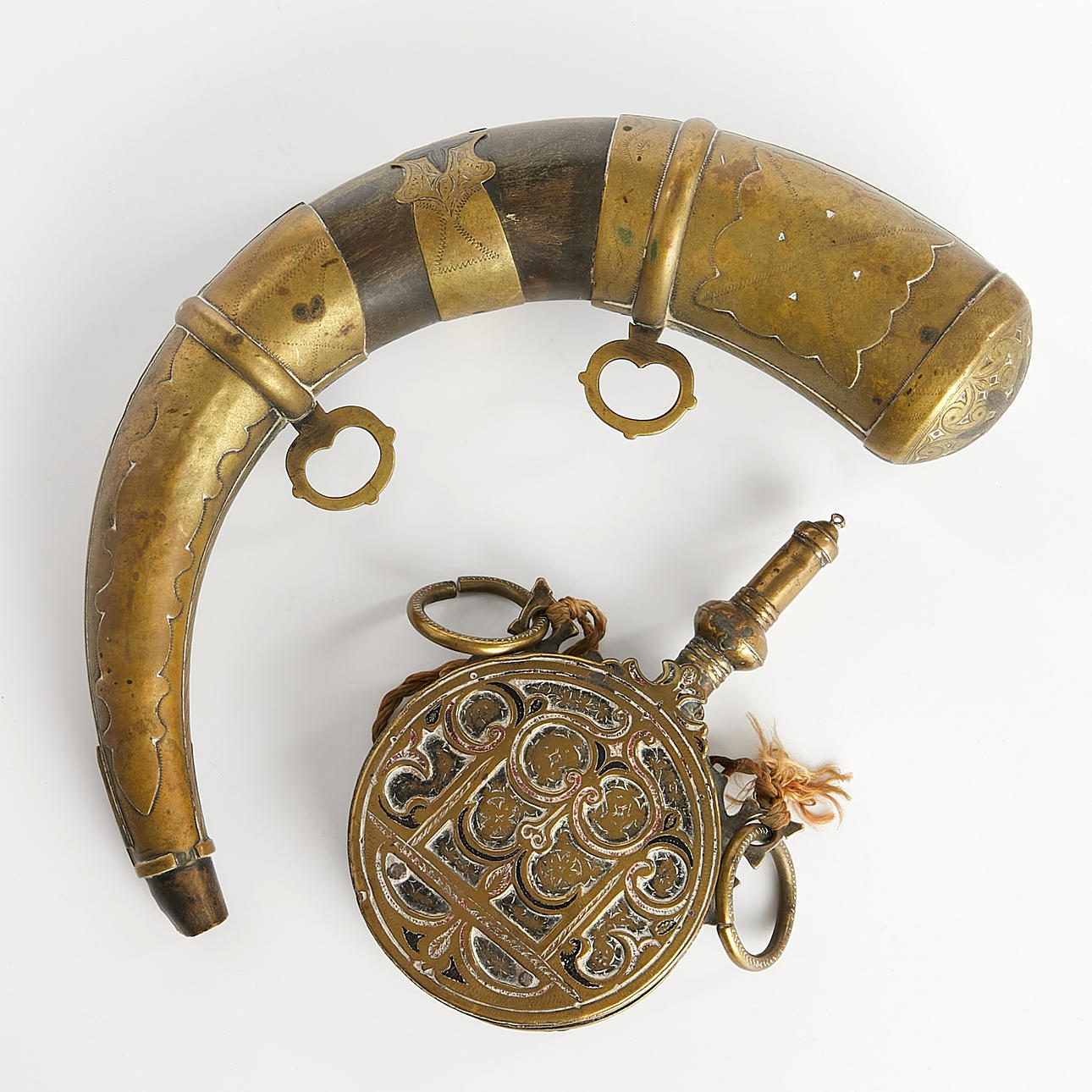 POWDER HORN 2 pcs, oriental.