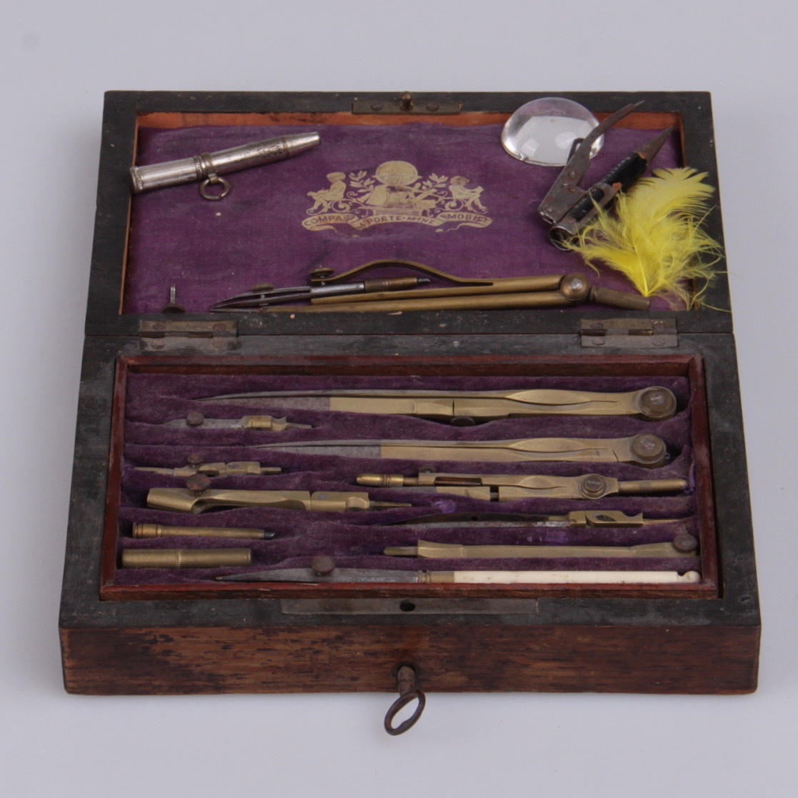 RITINSTRUMENT, 14 delar, Compas aporte-mine mobile, Frankrike, 1800-talets sista kvartal.