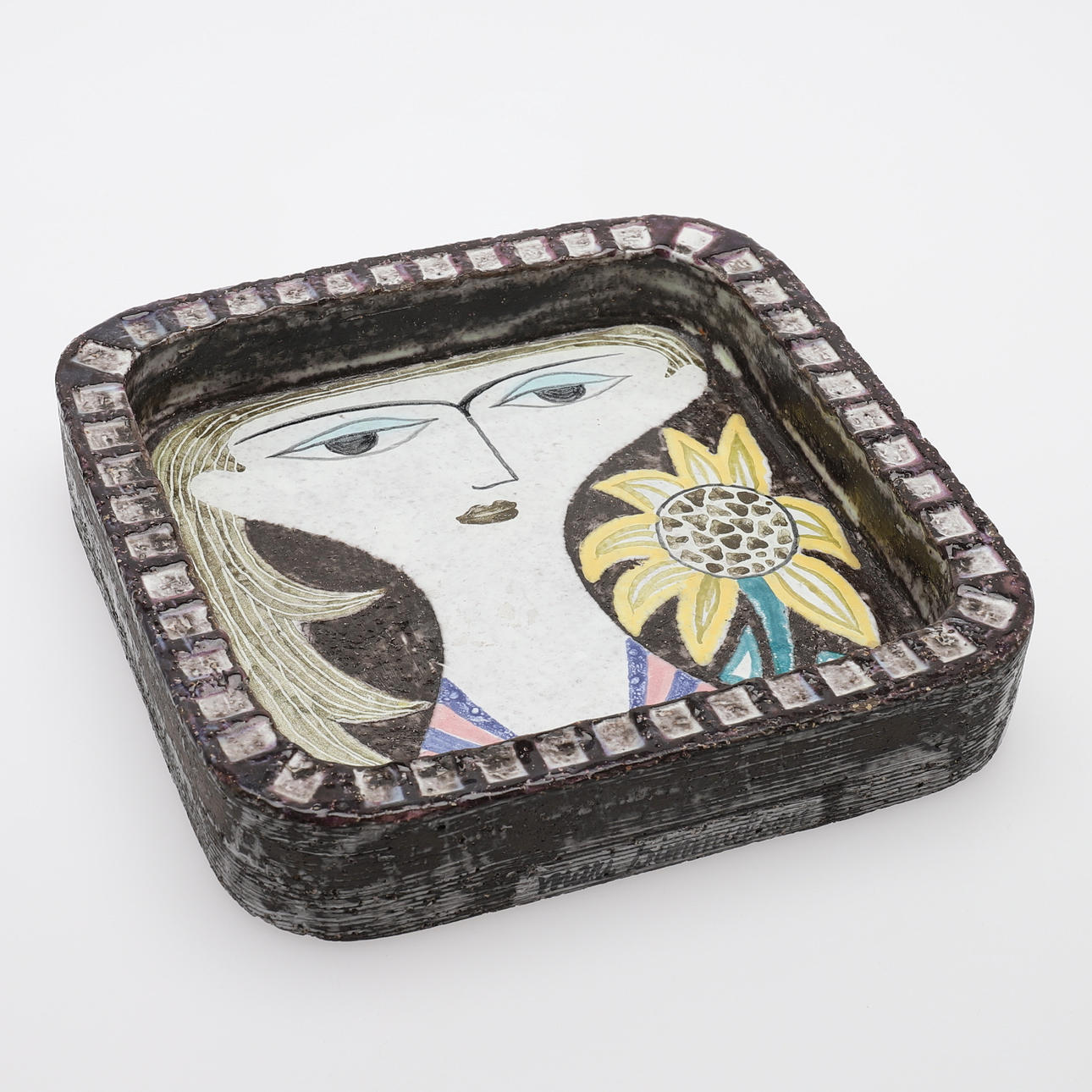 MARI SIMMULSON. FAT, Upsala Ekeby.