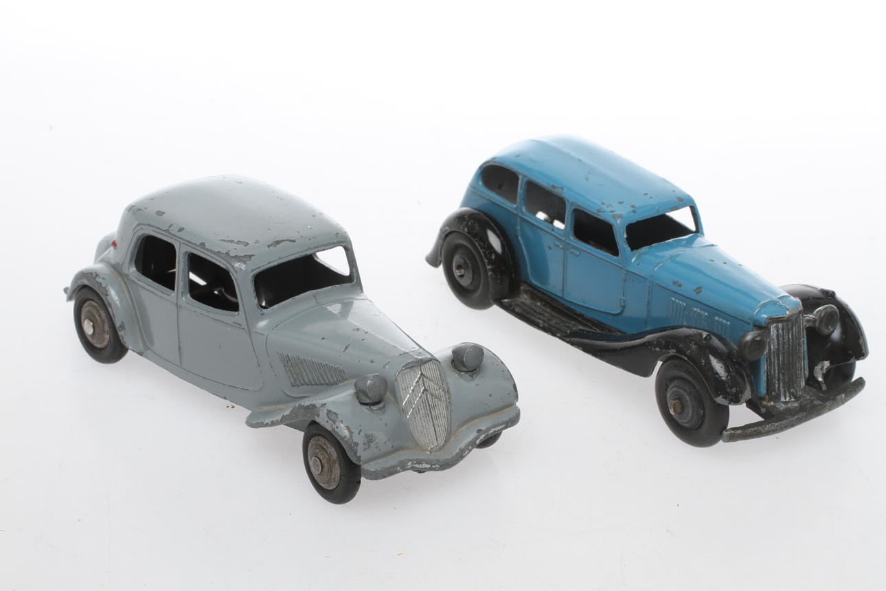 DINKY TOYS 2 bilar. Citroen 11BL och Armstrong Siddley.
