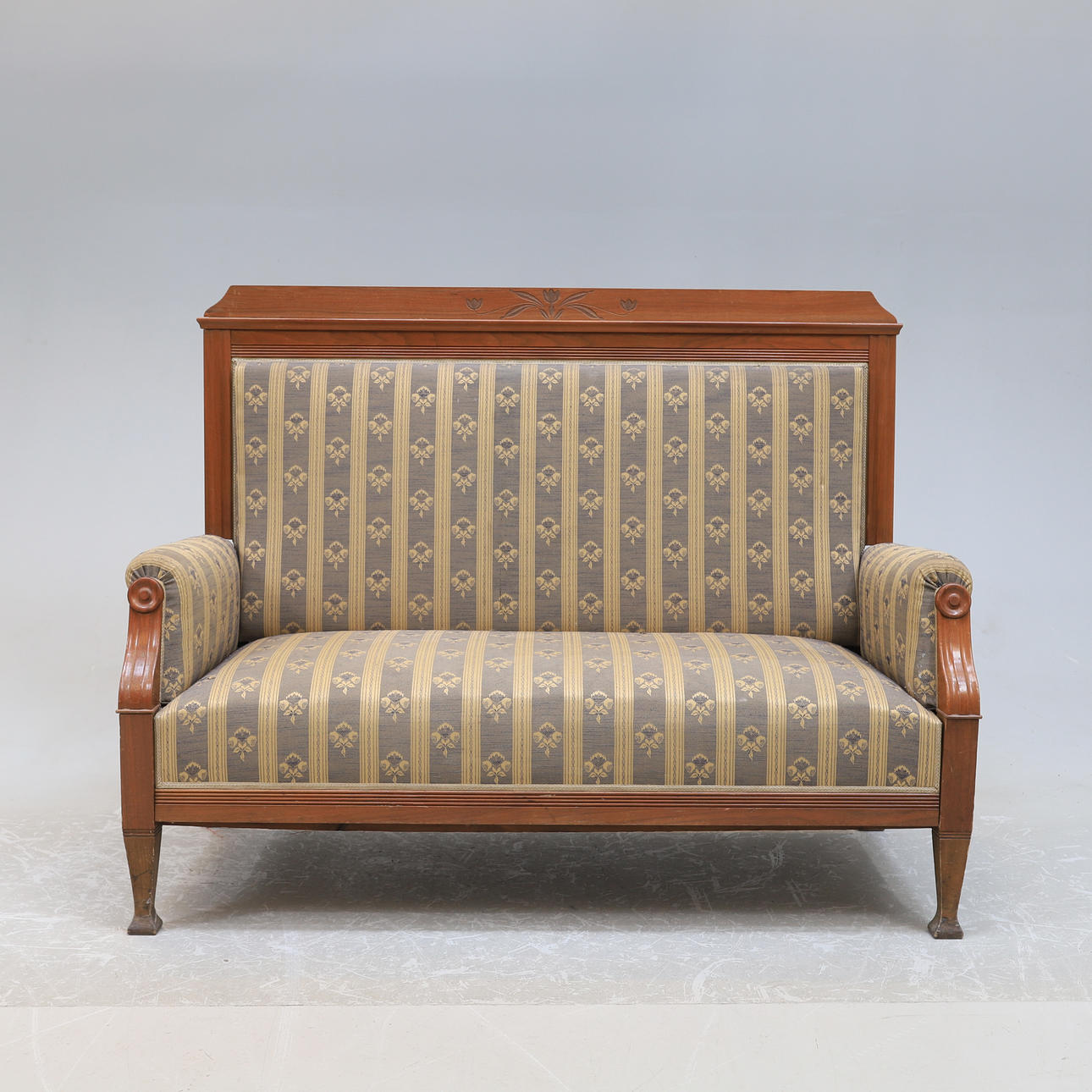 SOFFA, jugend, omkring år 1900.