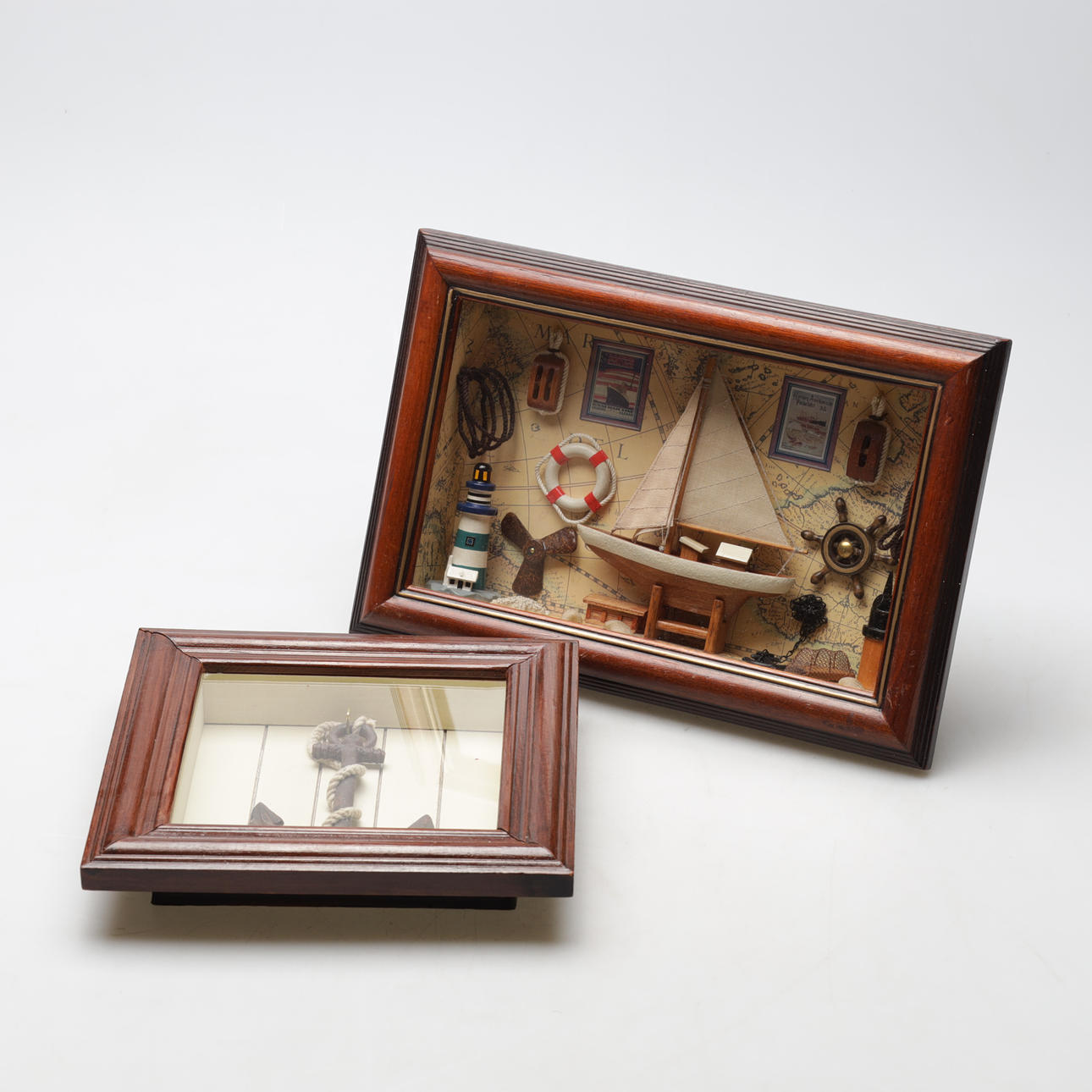 UHRENSCHRANK, 2 Stück, zeitgenössisch.