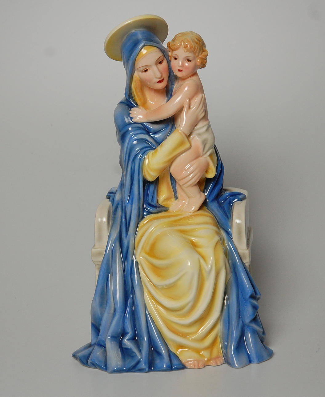 FIGURIN, porslin, Madonna med barn " Keramos, Wien, modell Podany.