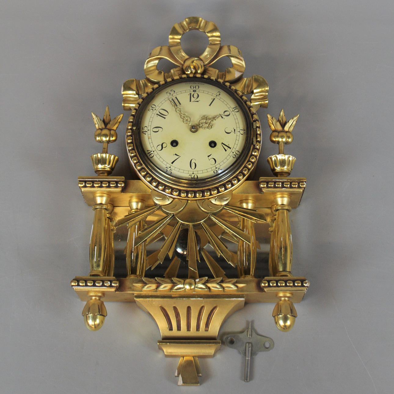 VÆGUR forgyldt 1900-tallet.