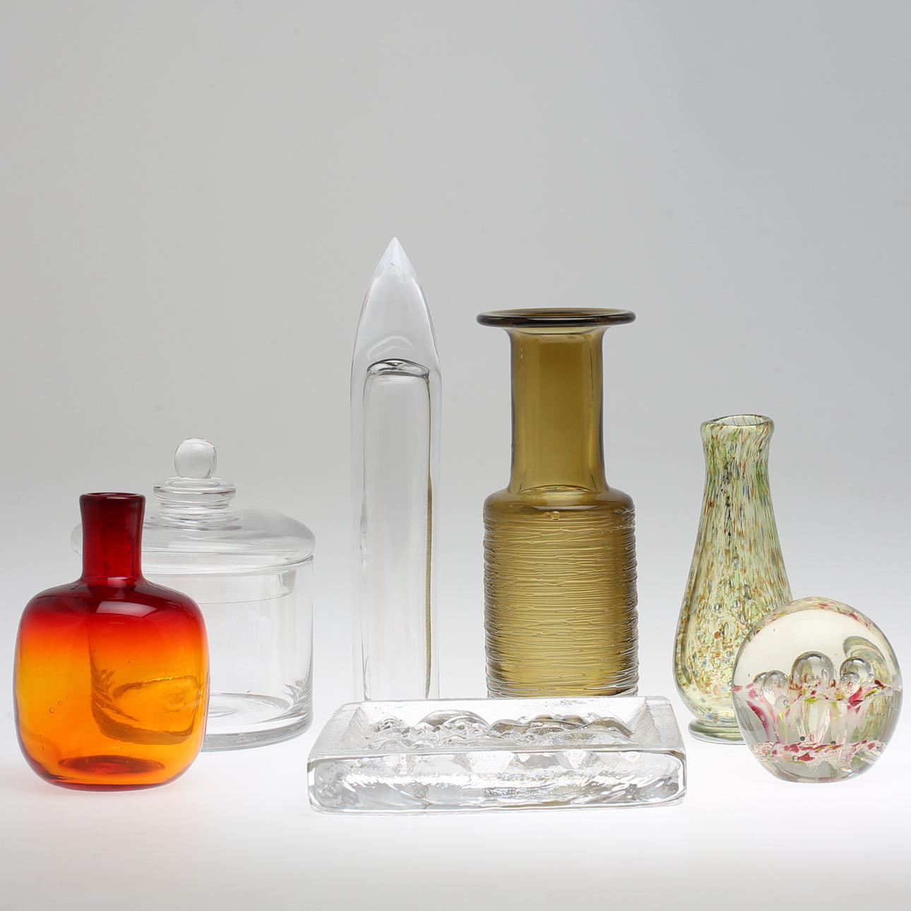 A Collection OF ART GLASS. 7 parts.