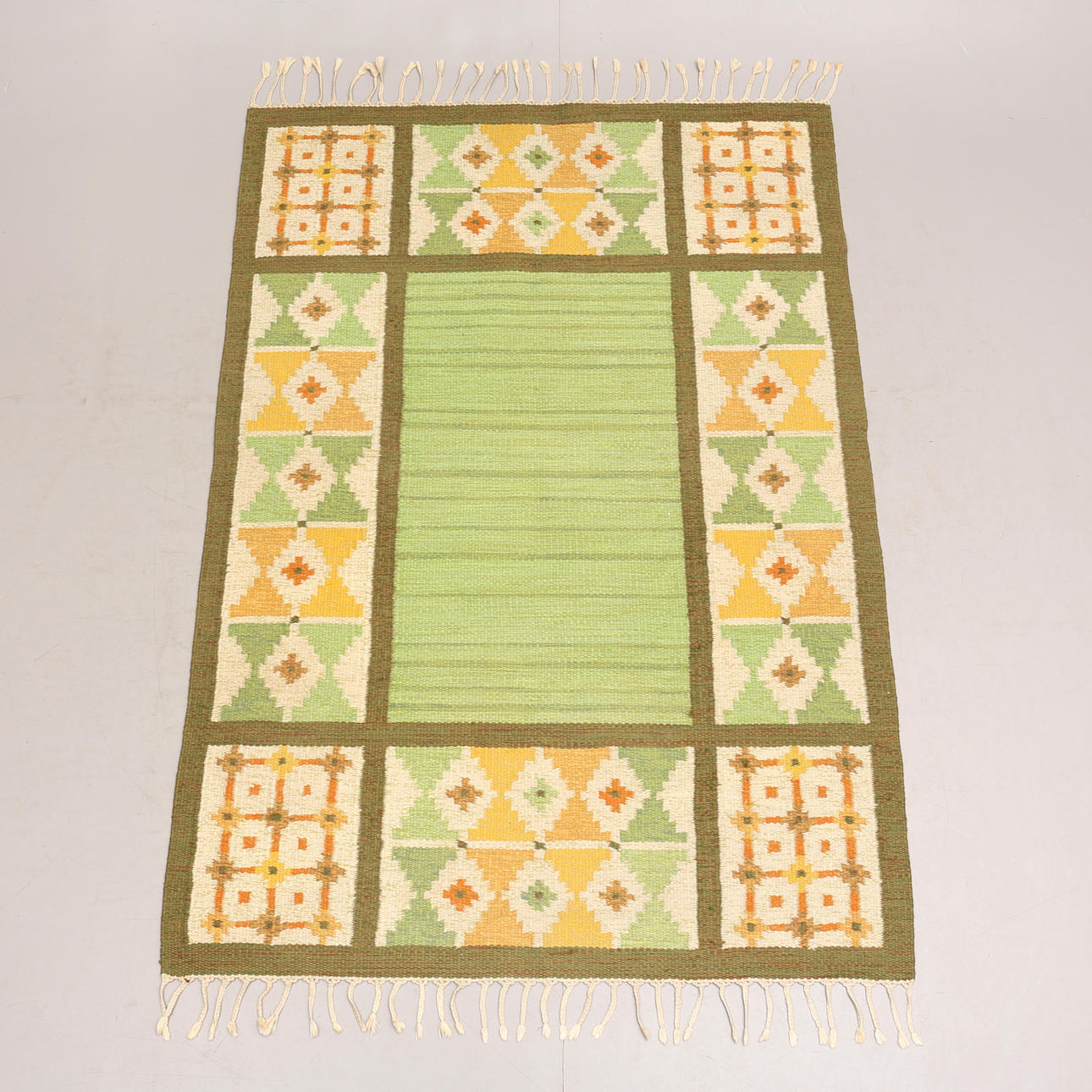 CARPET, Rola sheet, 134x193 cm.