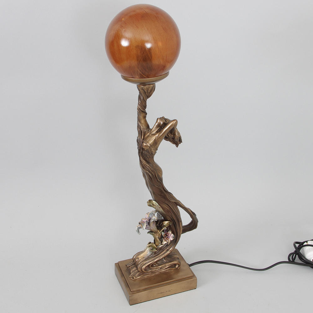 BORDSLAMPA, jugend-stil, bronserad konstmassa, samtida.