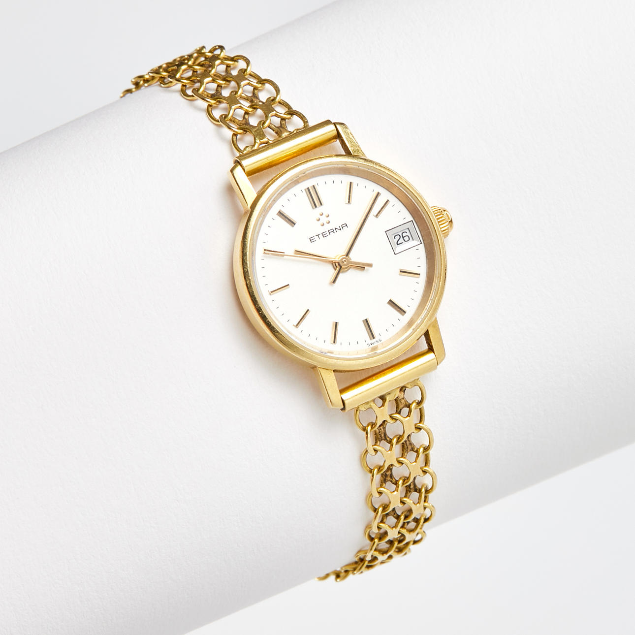 DAMARMBANDSUR, Eterna, 18k guld, vikt 18 g.