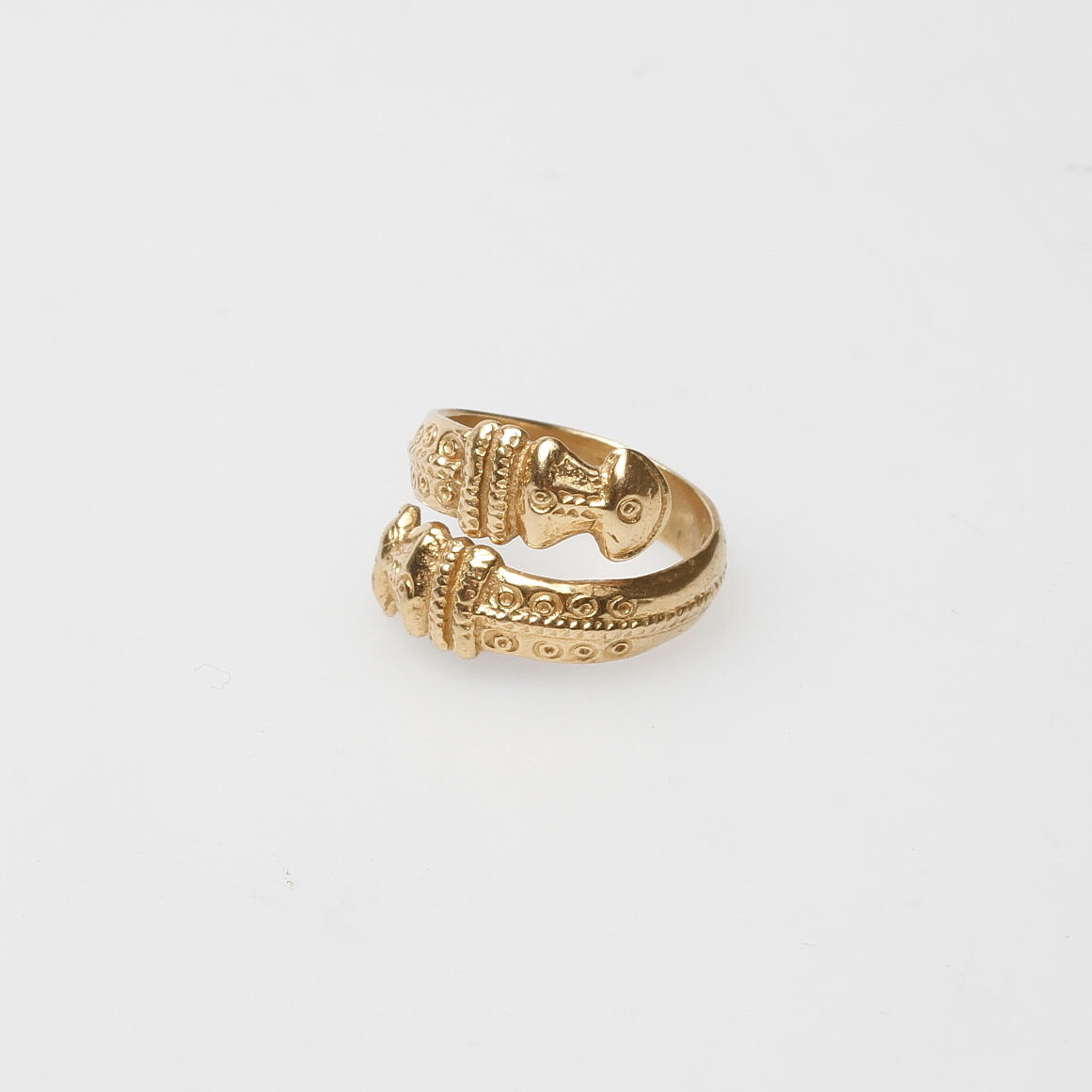 RING, 18k guld, vikt ca 8,4 gr.