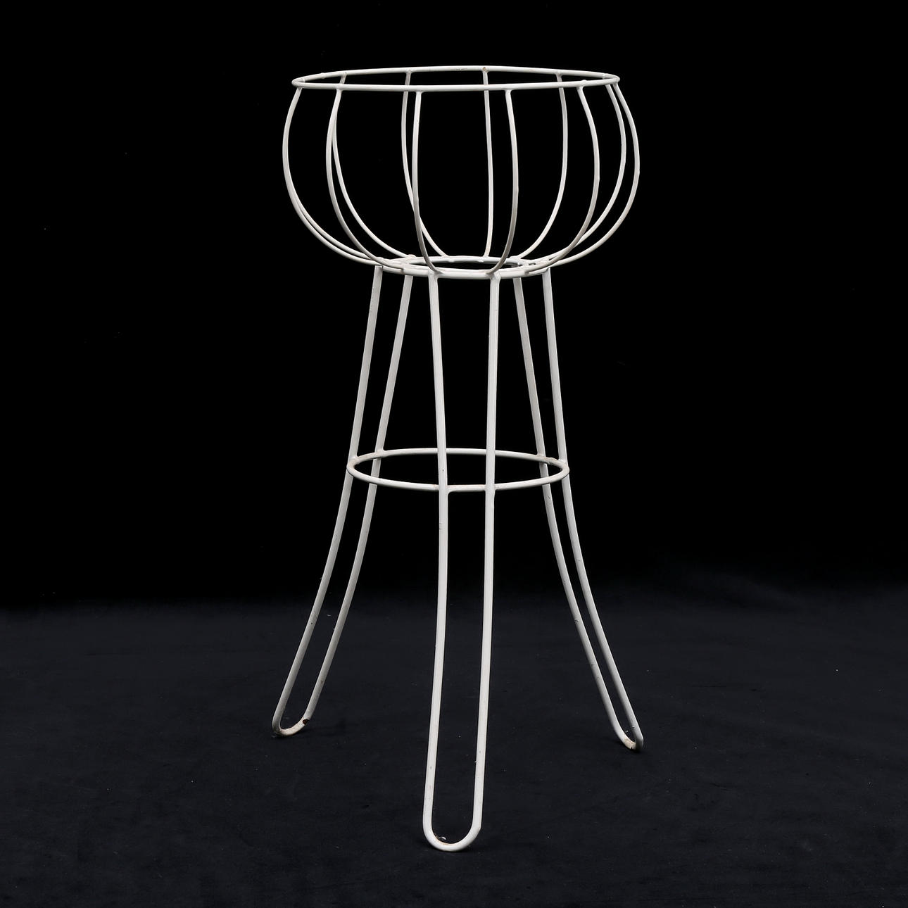 PIEDESTAL, string, 1960/70-tal.