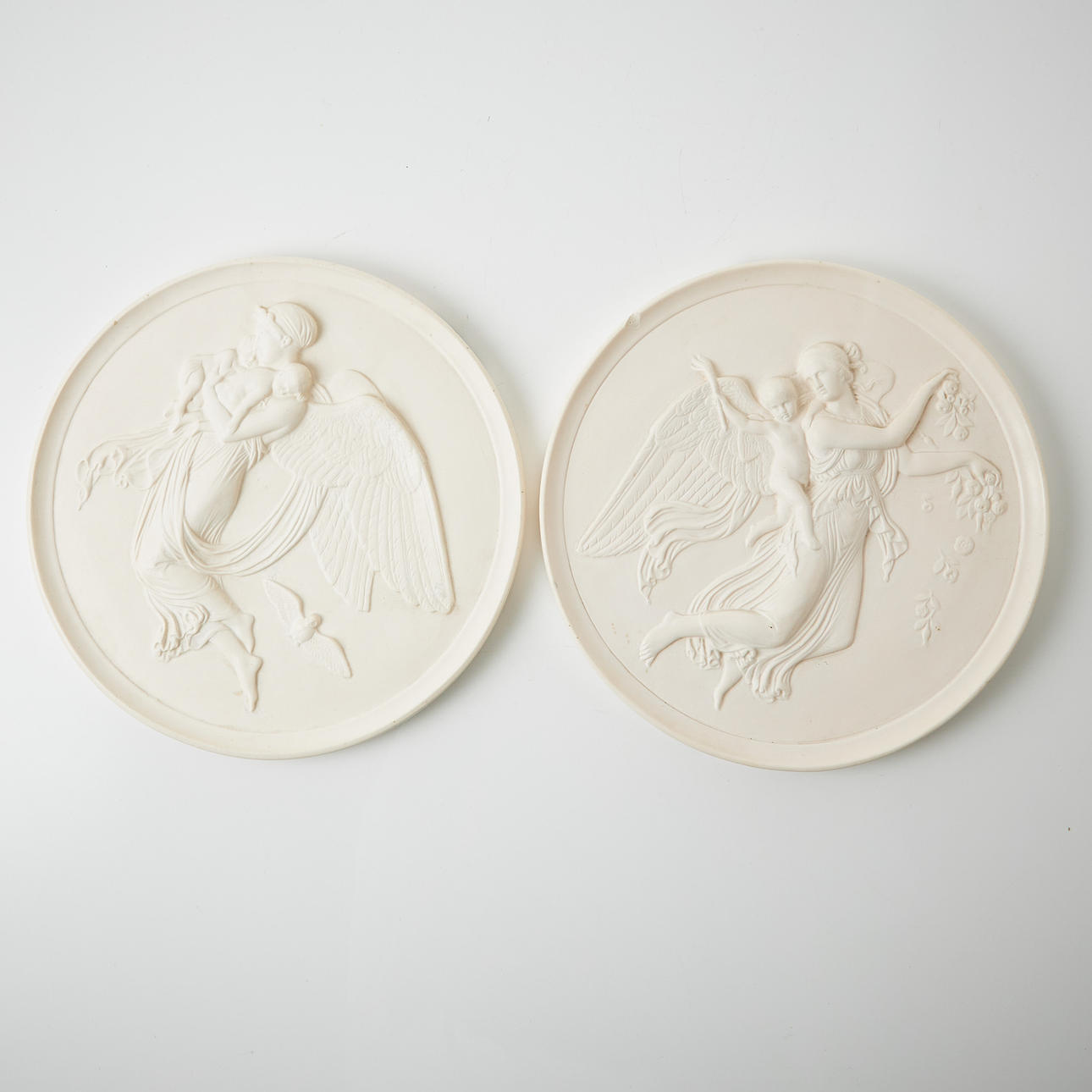 "Nat", "Dag", relieffer, 1 par, efter Bertel Thorvaldsen, voksgips.