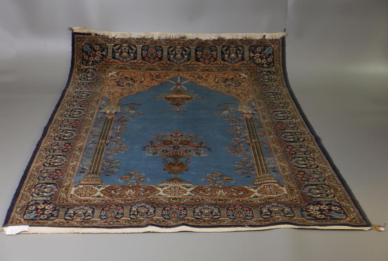 MATTA. Orientalisk. Figural. Troligen Kayseri. Turkiet. 267x157 cm.