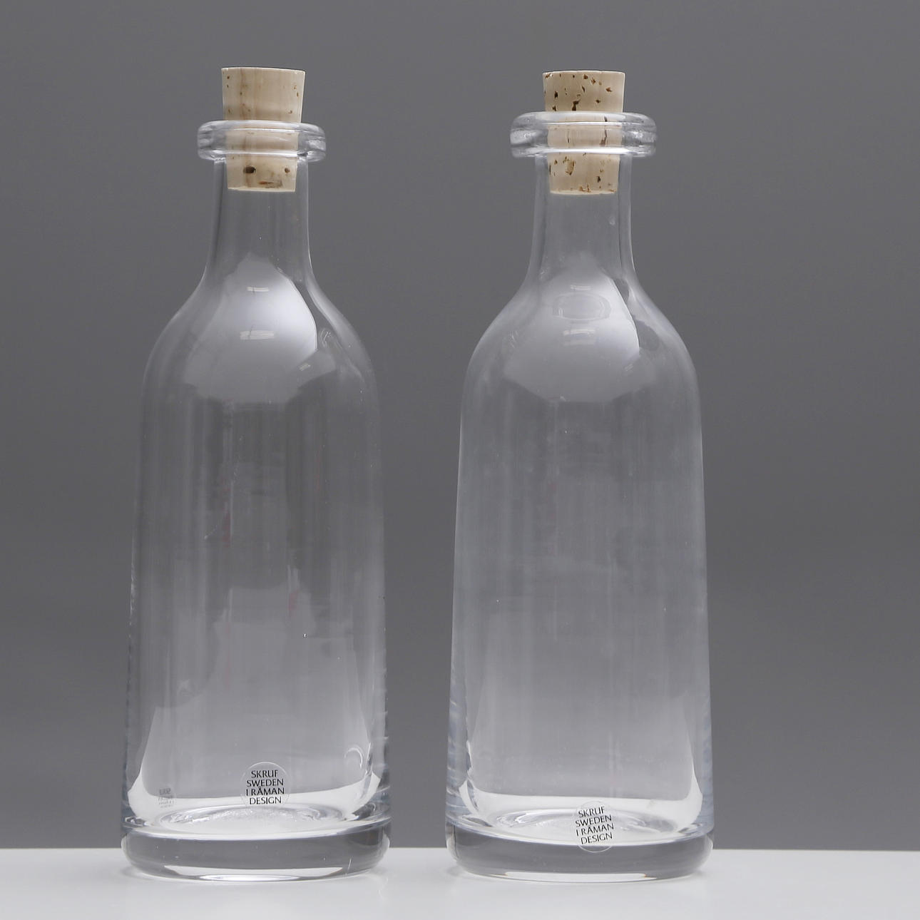 INGEGERD RÅMAN. FLASKOR 2 st, glas, Skruf 