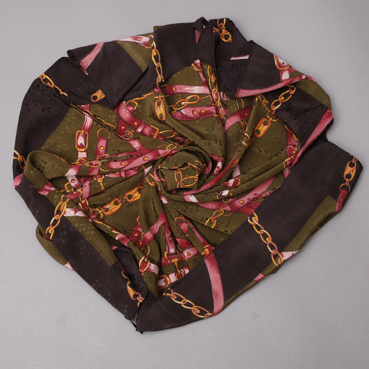 TØRKLÆDE, silke, Italien.