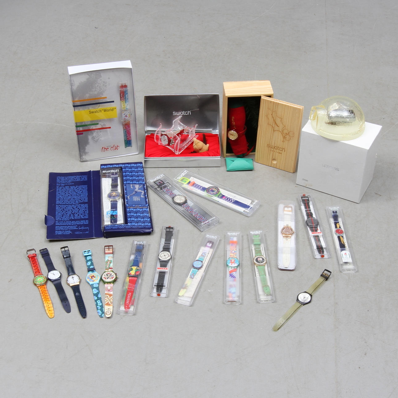 ARMBANDUR, 21 st, Swatch Quartz.