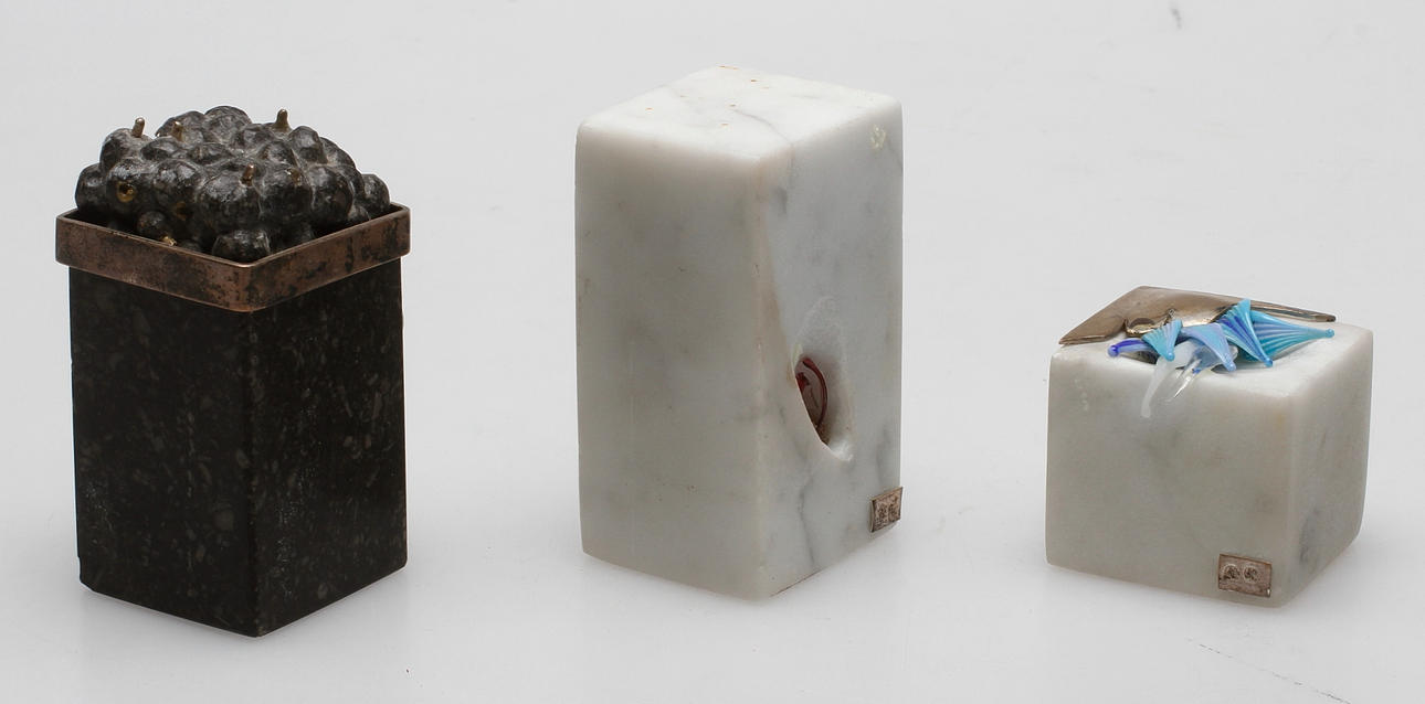 LASSE FRISK. TILLSKRIVEN. Skulpturer, 3 st.