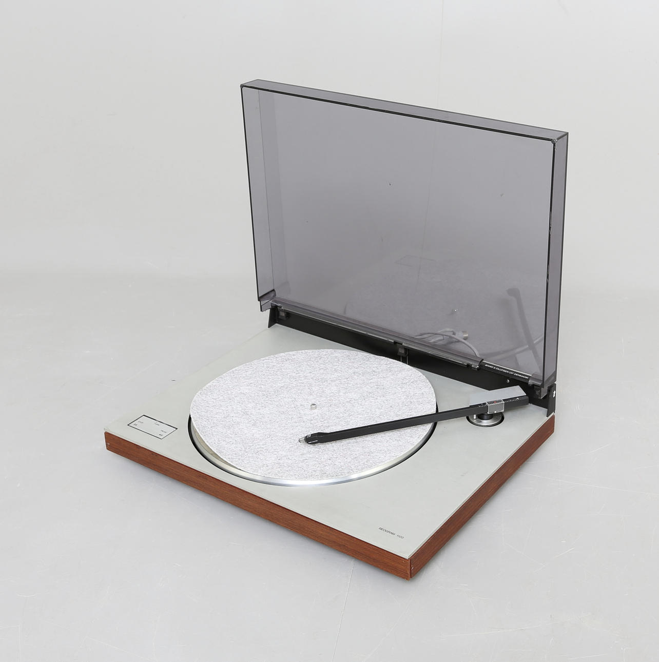 BANG & OLUFSEN, skivspelare och receiver.