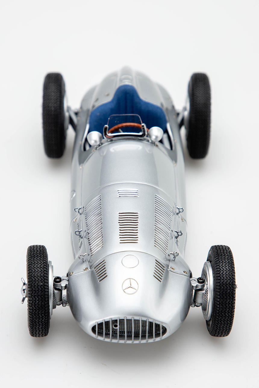 CMC EXCLUSIVE MODELLE. CMC 1:18 Mercedes Benz W165 1939. Toys