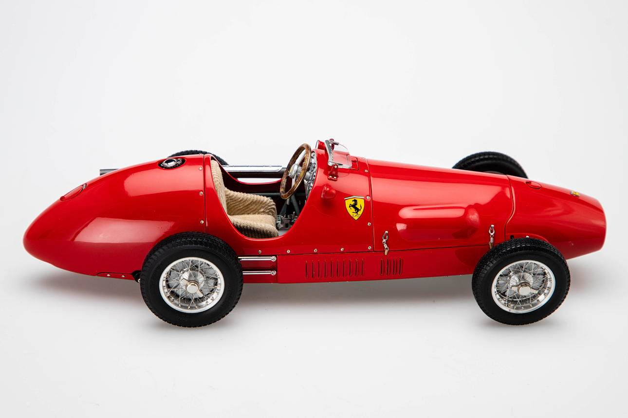 CMC EXCLUSIVE MODELLE. CMC 1:18 Ferrari 500 F2 (1953). Toys - Toys