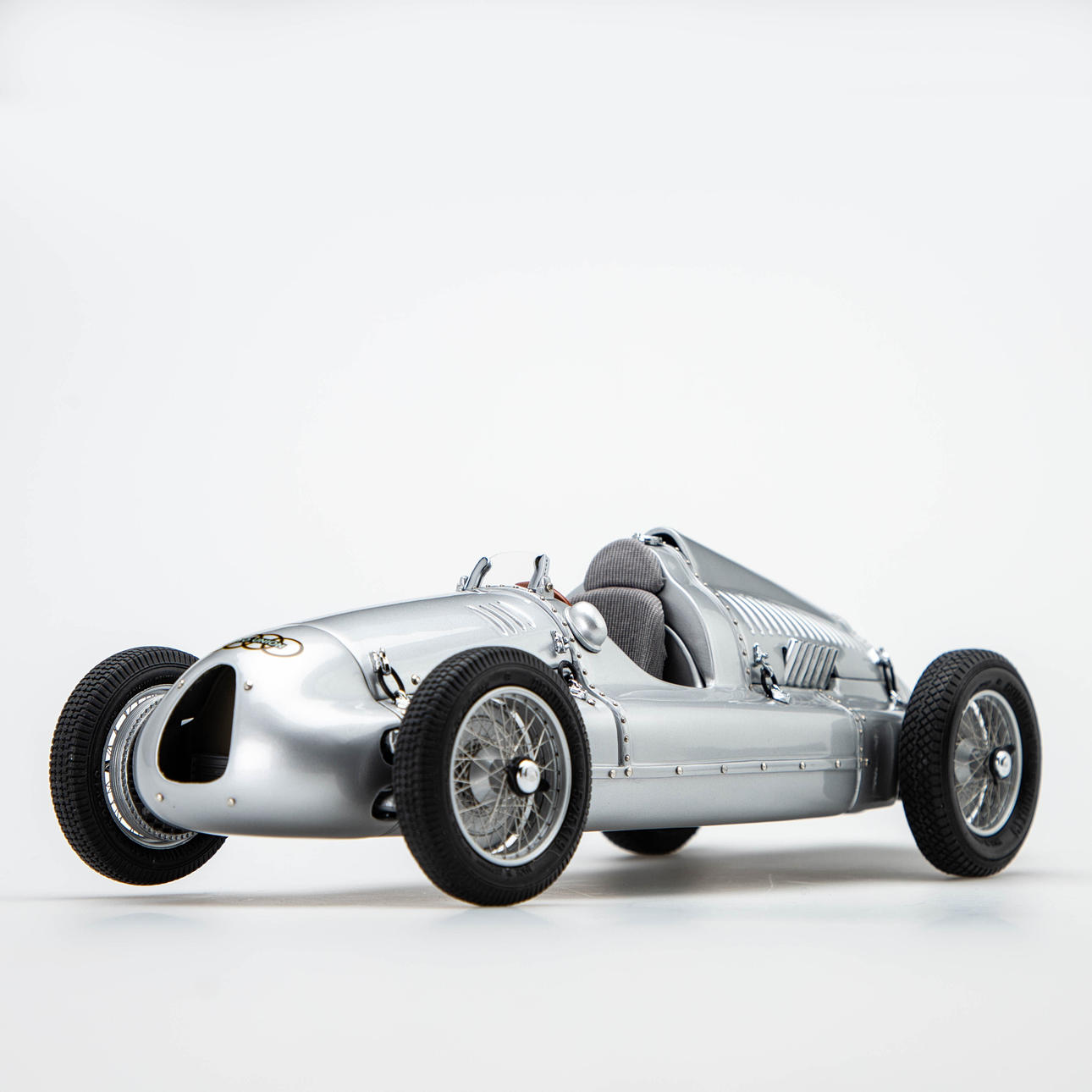 CMC AUTO Union Type D 1938 1/18 ミニカー アウトウニオン メーカー