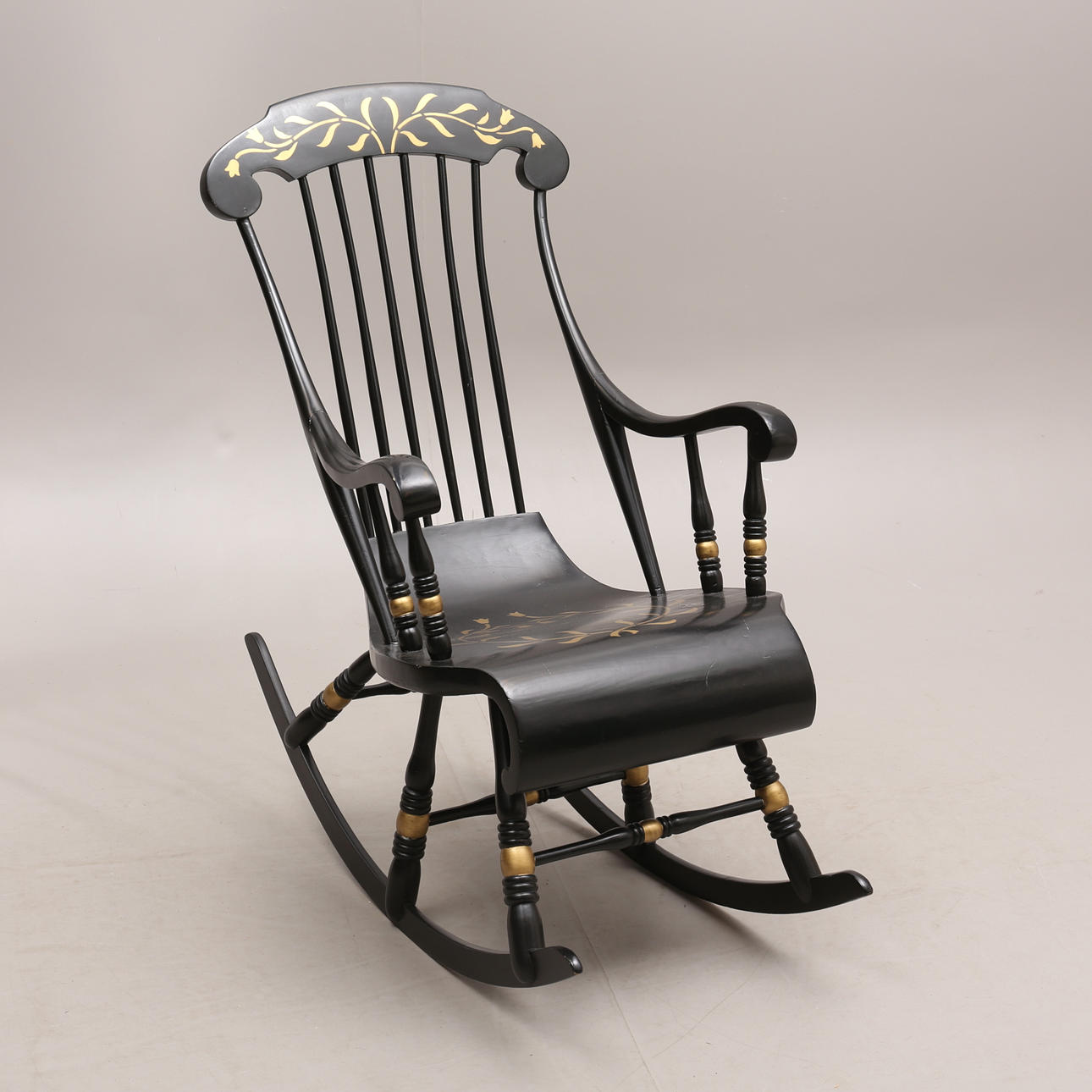 GUNGSTOL, dekormålad, kring sekelskiftet.