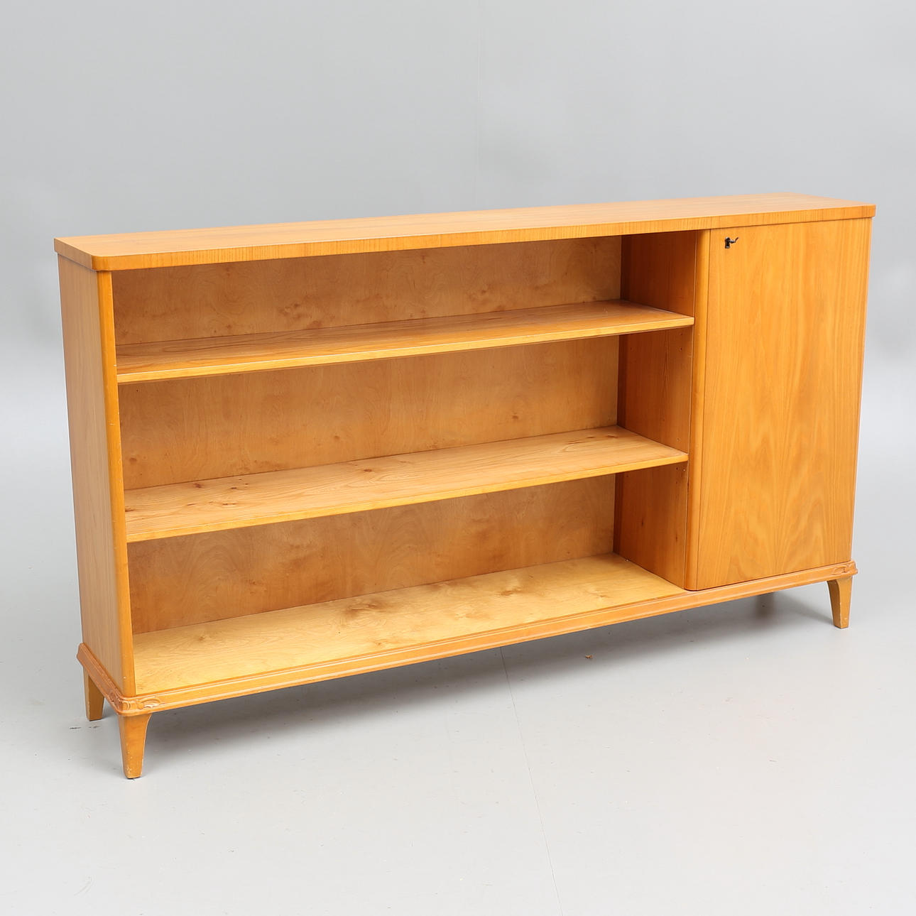 BOKHYLLA, funkis, 1900-talets första hälft.