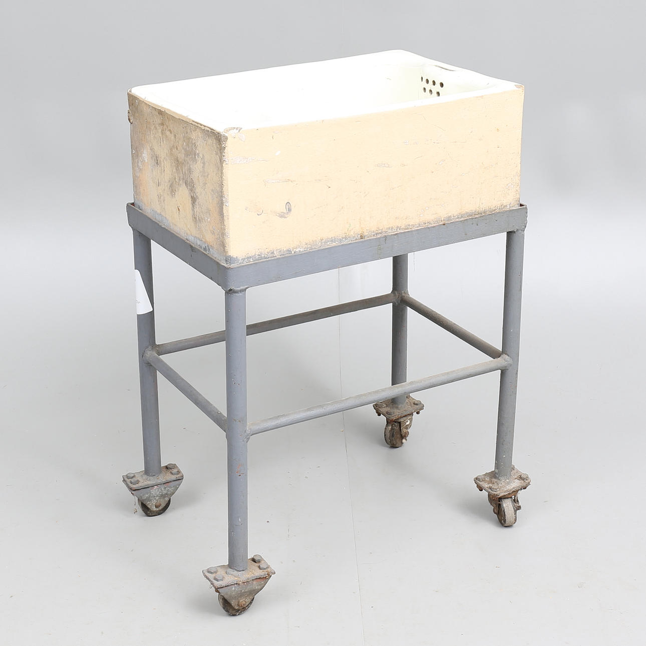 TVÄTTHO, porslin, 1900-talets första hälft.