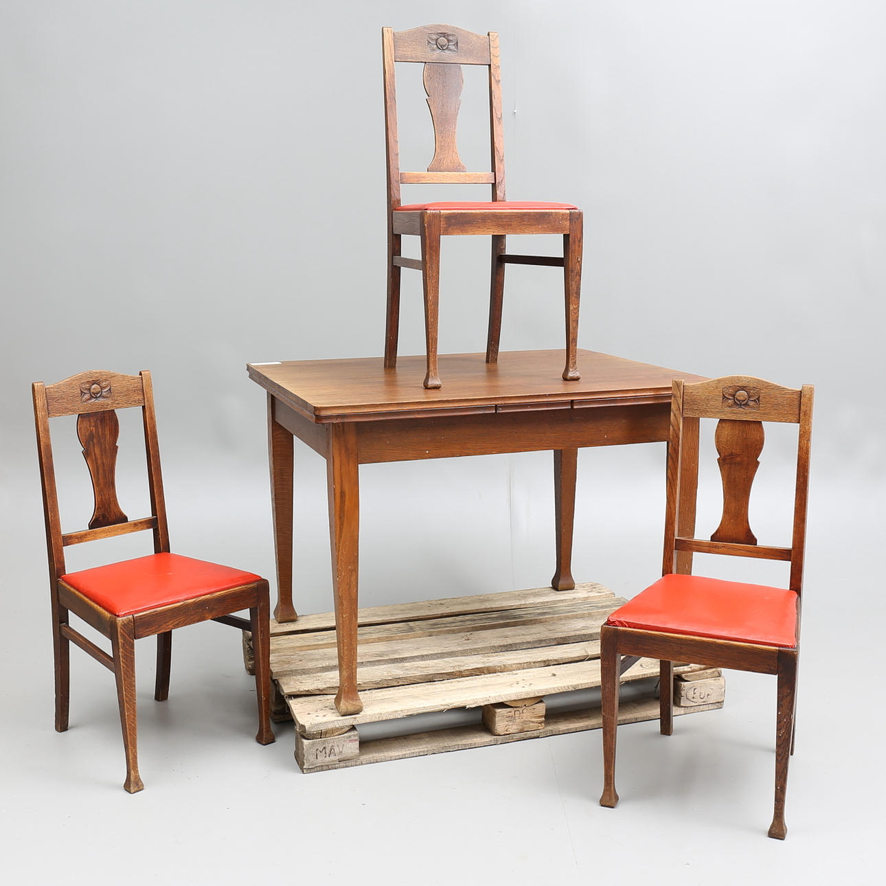 MATSALSMÖBEL, 4 delar, senjugend, tidigt 1900-tal.