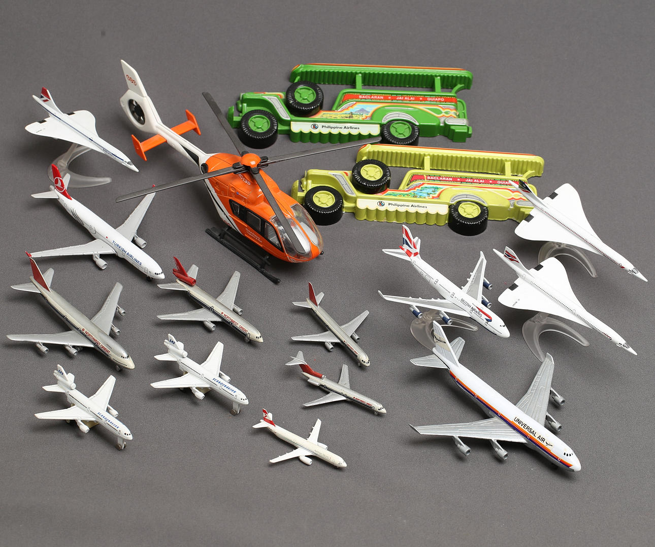 MODELLFLUGZEUG, Metall, einschließlich Concorde.