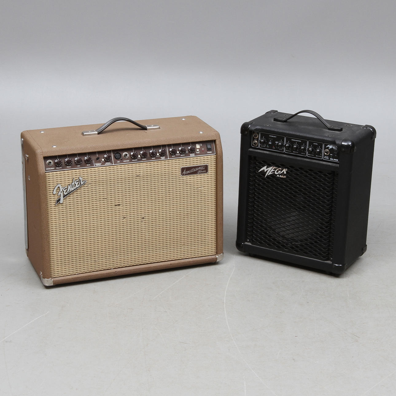 FÖRSTÄRKARE 2 st, Mega Amp samt Fender.