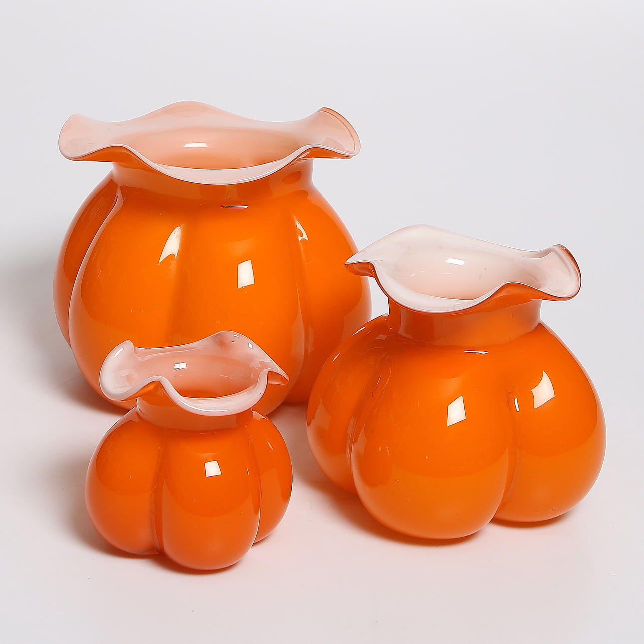 VASER, 3 st glas, möjligtvis Göteborgs glasbruk, 18/1900-tal.