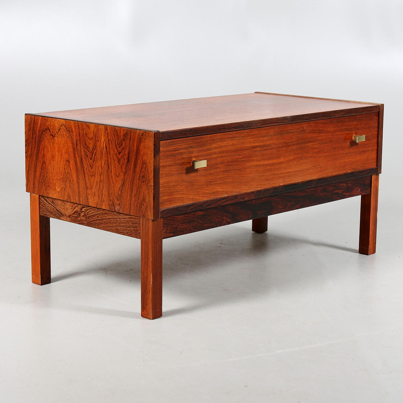 HALLBYRÅ, jakaranda, 1960-tal.