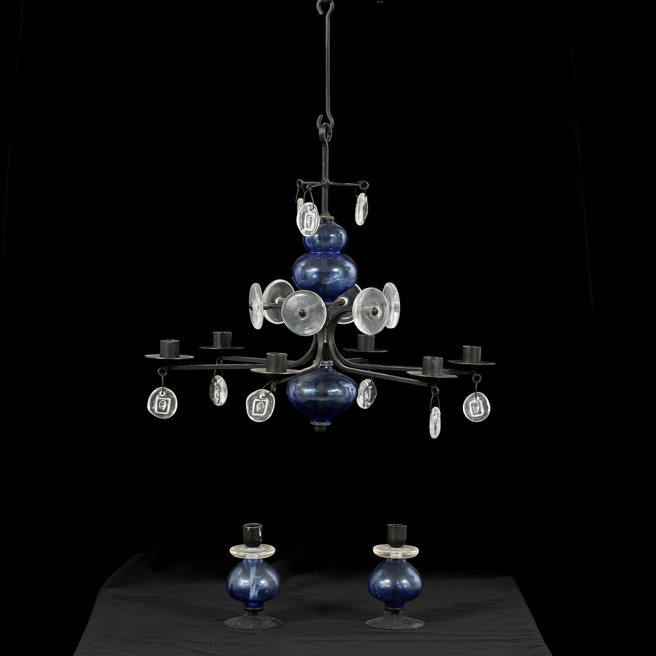 ERIK HÖGLUND. Takkrona samt 2 ljusstakar.