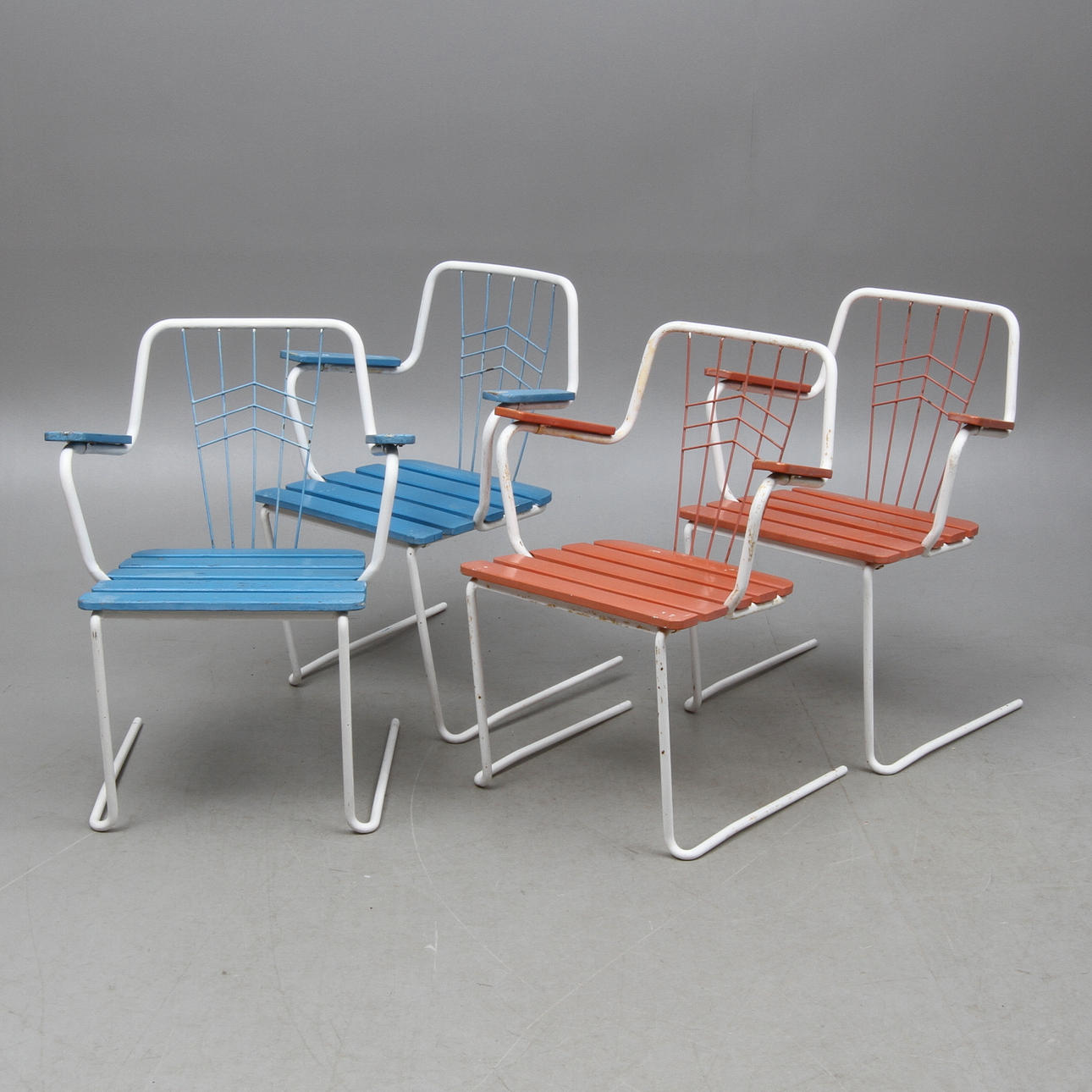 TRÄDGÅRDSSTOLAR, 4 st, trä och metall, 1900-tal.