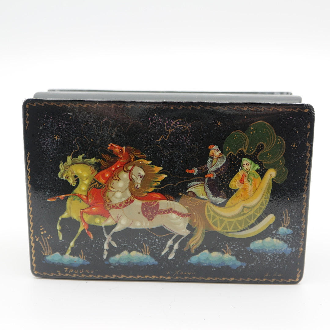 RYSKA FÄRG KAN VINTER SCEN.