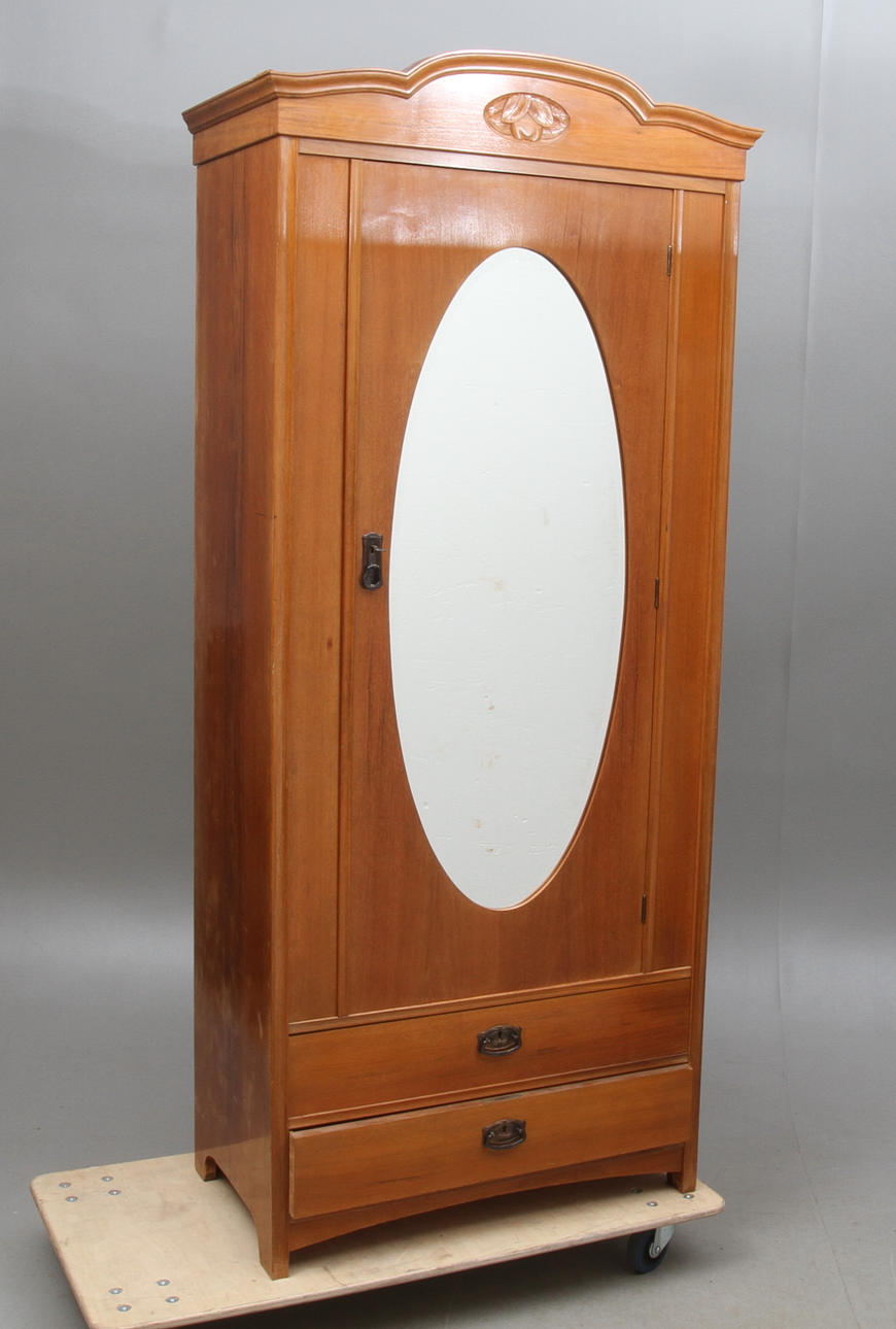 LINNESKÅP, med spegelglas, jugend, 1900-tal.