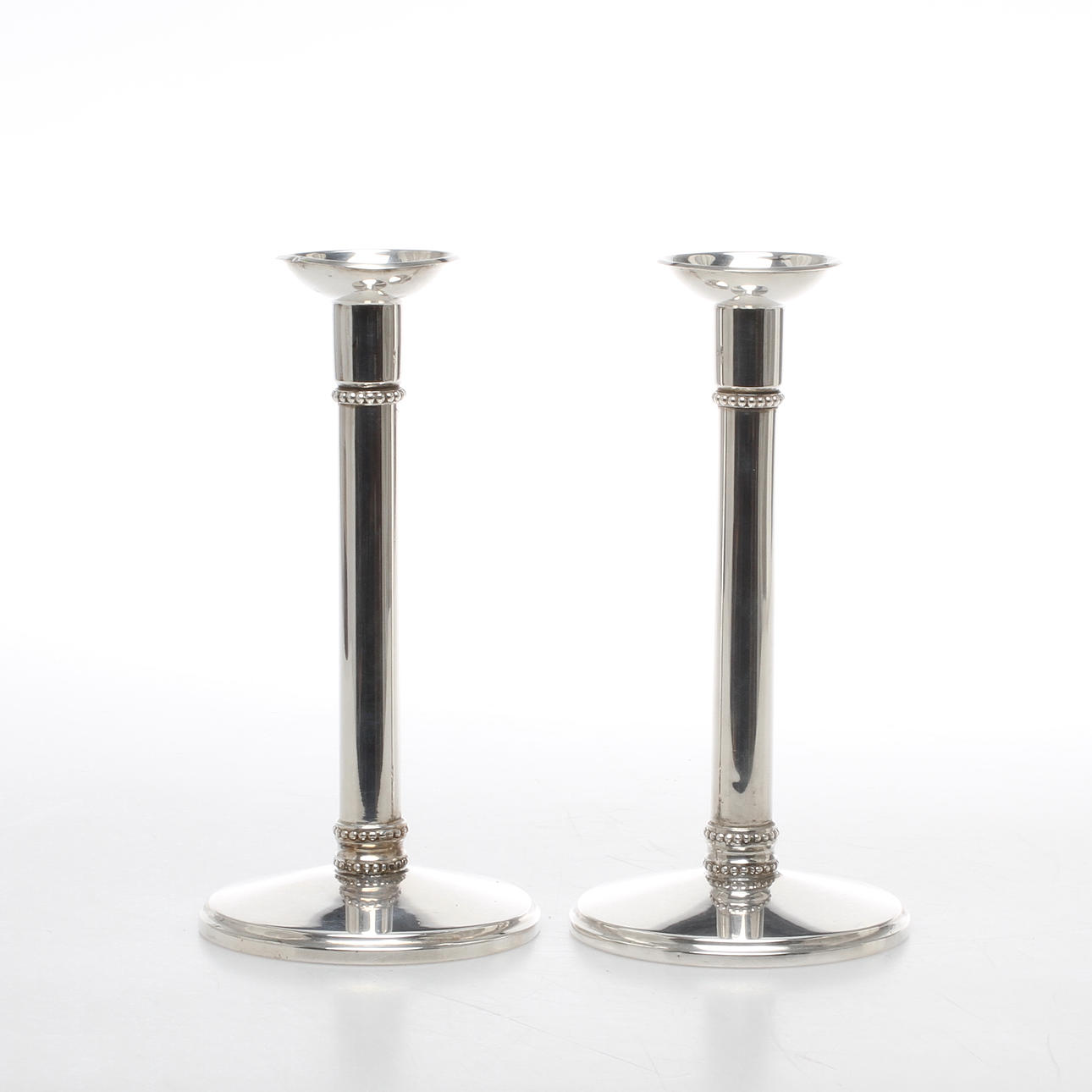 LJUSSTAKAR, ett par, silver, Vera Ferngren, GAB, Stockholm, 1968.