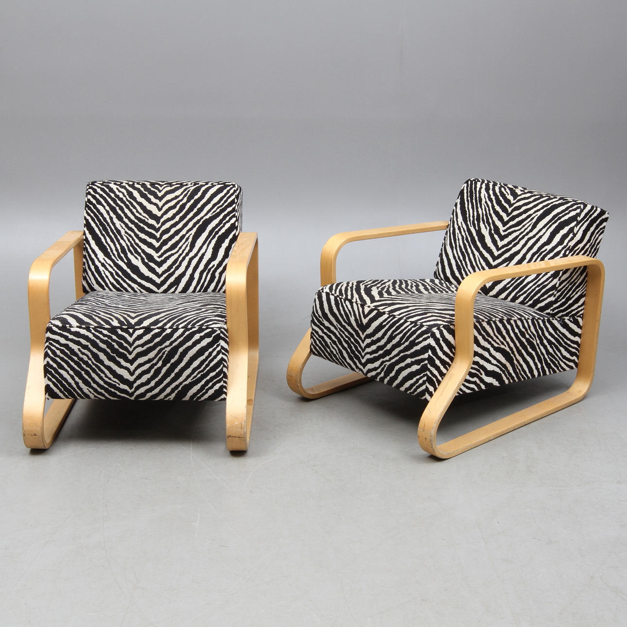 FÅTÖLJER 1 par, modell 44, Alvar Aalto, Artek.