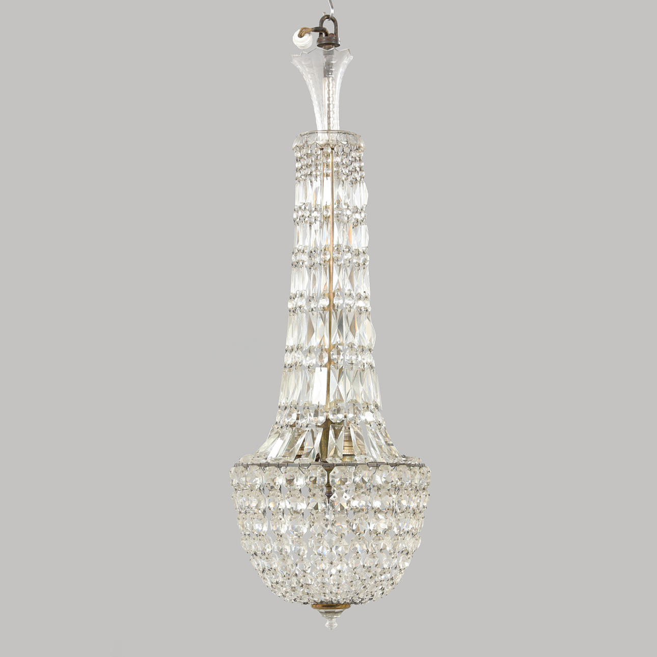 KRUNU, korivalaisin.