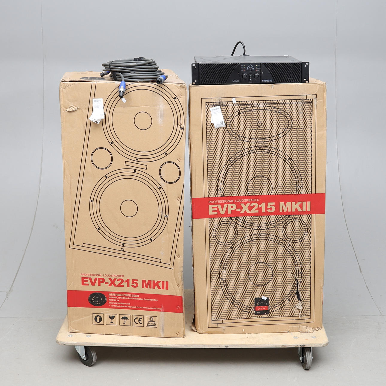 PA-SYSTEM, Wharfedale EVP-X215 samt CPD1600.