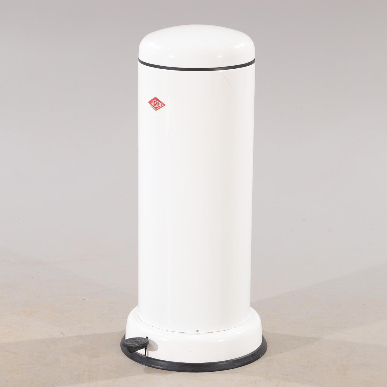 CESTA DE PAPEL, metal lacado, Wesco.