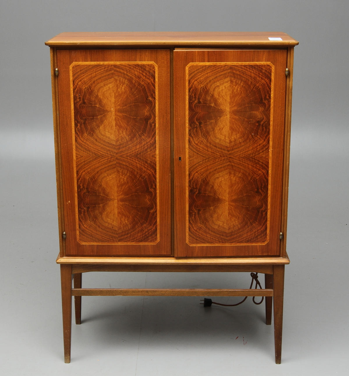 BARSKÅP, 1900-talets mitt.