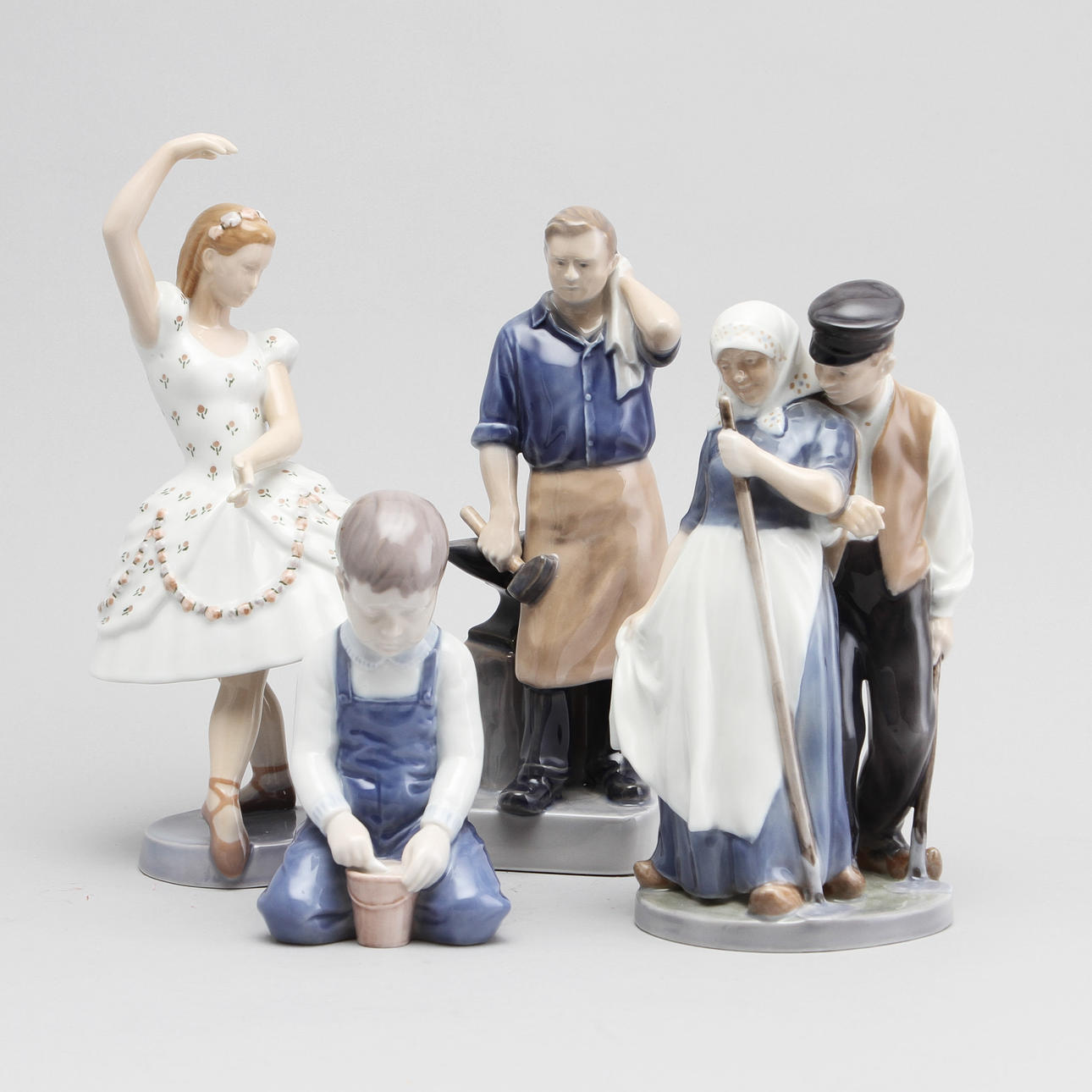 FIGURINER, 4 st, porslin, Royal Copenhagen samt Bing o Gröndahl.