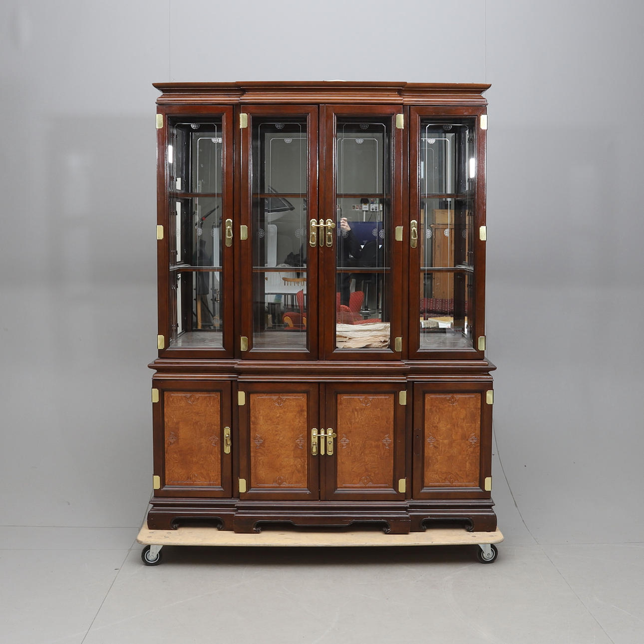 VITRINA, estilo oriental, 1900s/2000s.