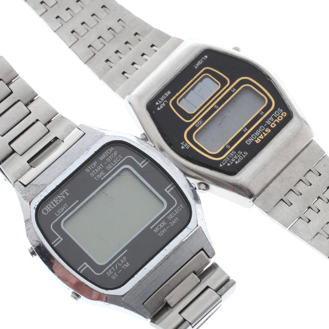 DIGITALKLOCKOR, 2 st, Gold Star samt Orient.