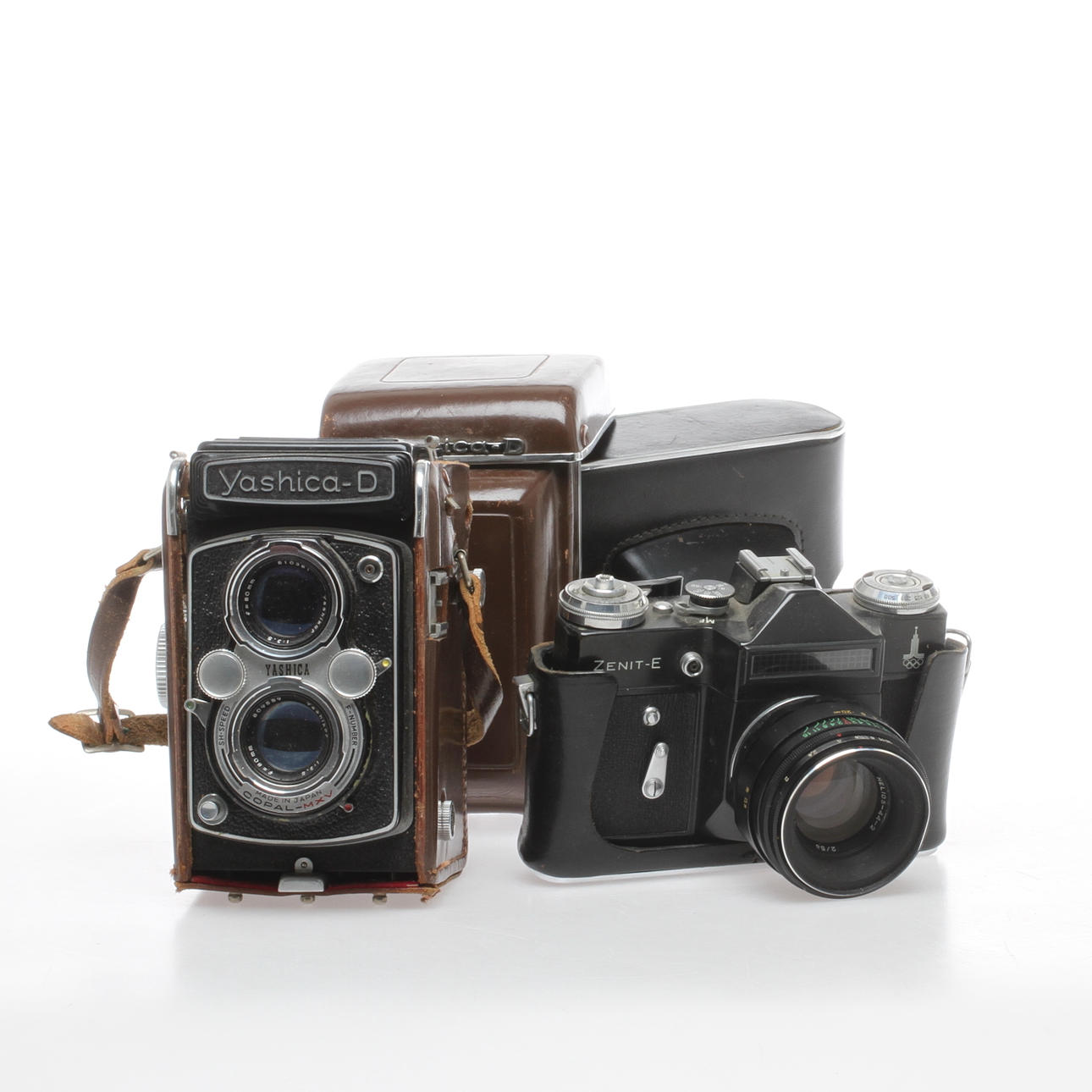 KAMEROR, 2 st, Zenit-E samt Yasica-D.