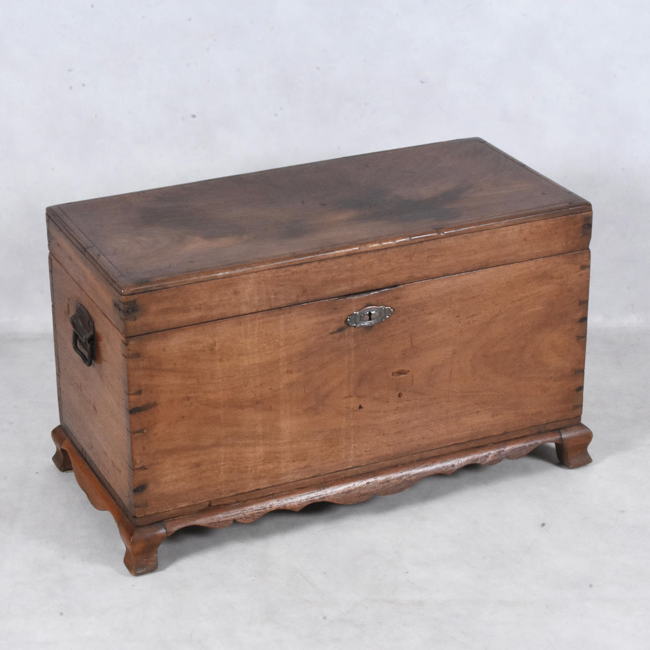 COFFIN, solid mahogany, circa 1900.